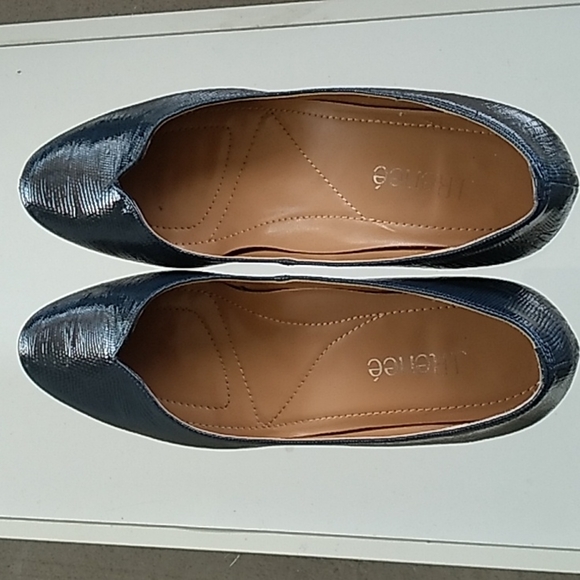 Beautiful Blue Snakeskin J.Renee Bambalina 8.5 M Flats - Picture 4 of 9